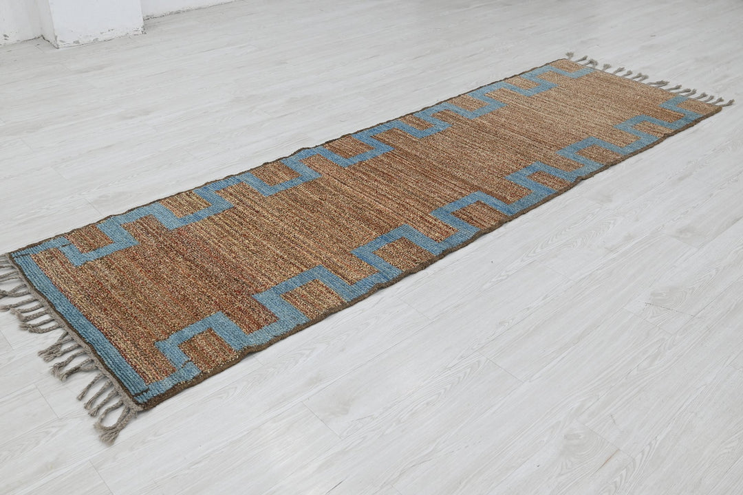 brown Runner rug 2' 9" x 9' 5"