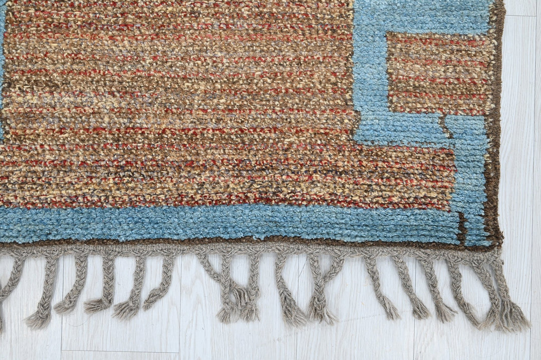 brown Runner rug 2' 9" x 9' 5"
