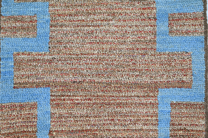 brown Runner rug 2' 9" x 9' 5"
