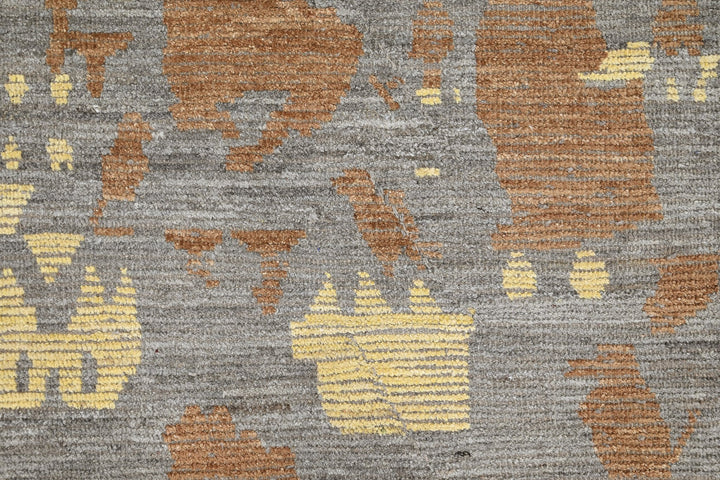 gray Medium rug 3' 0" x 6' 8"