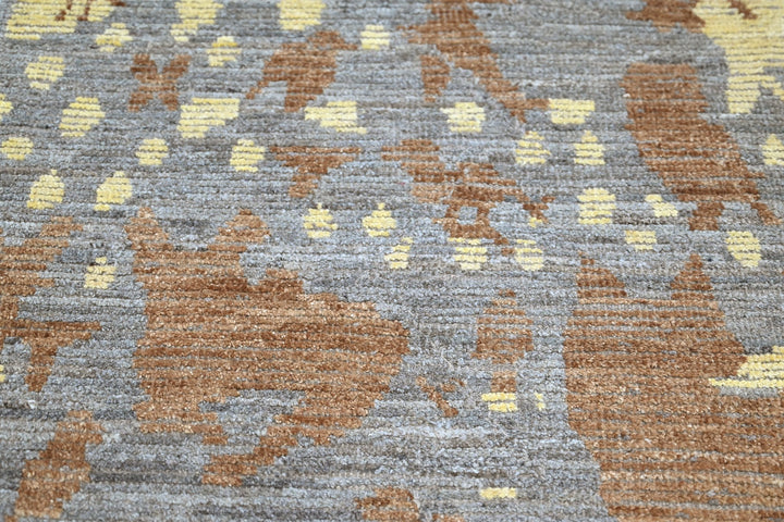 gray Medium rug 3' 0" x 6' 8"