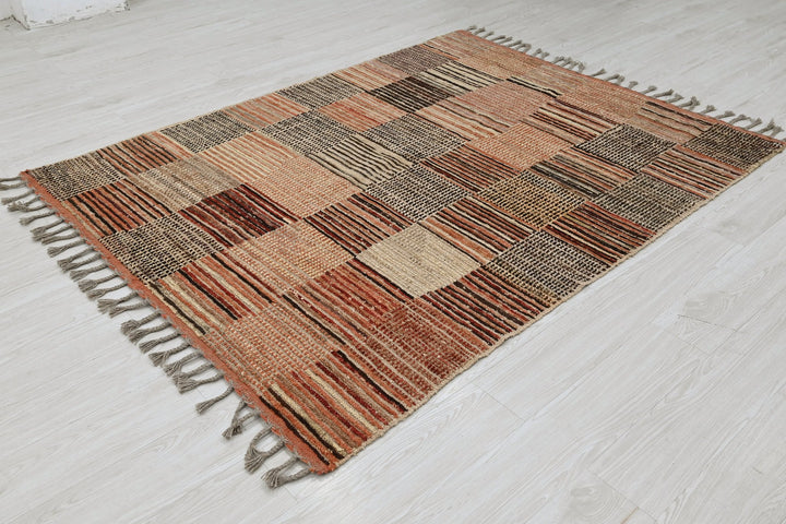 brown Medium rug 4' 11" x 6' 7"