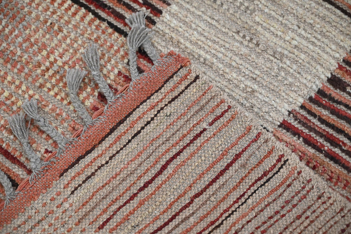 brown Medium rug 4' 11" x 6' 7"