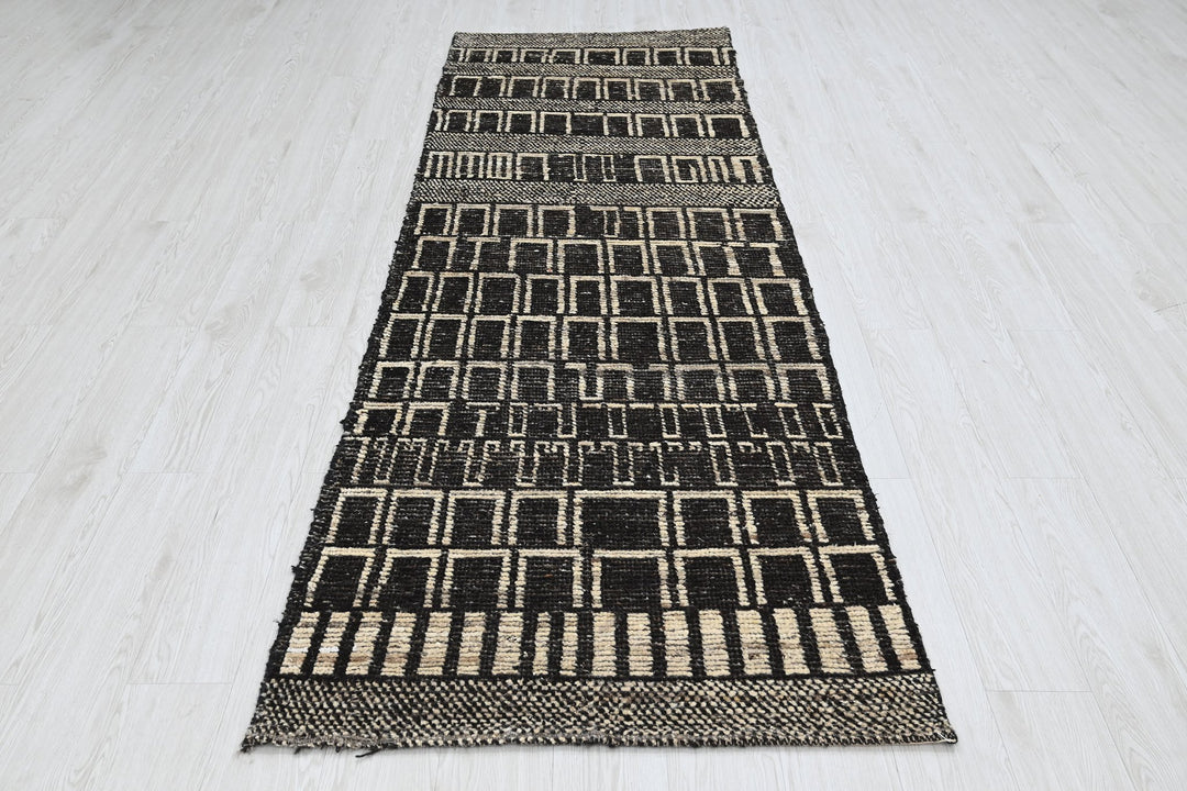 black Runner rug 3' 0" x 9' 0"