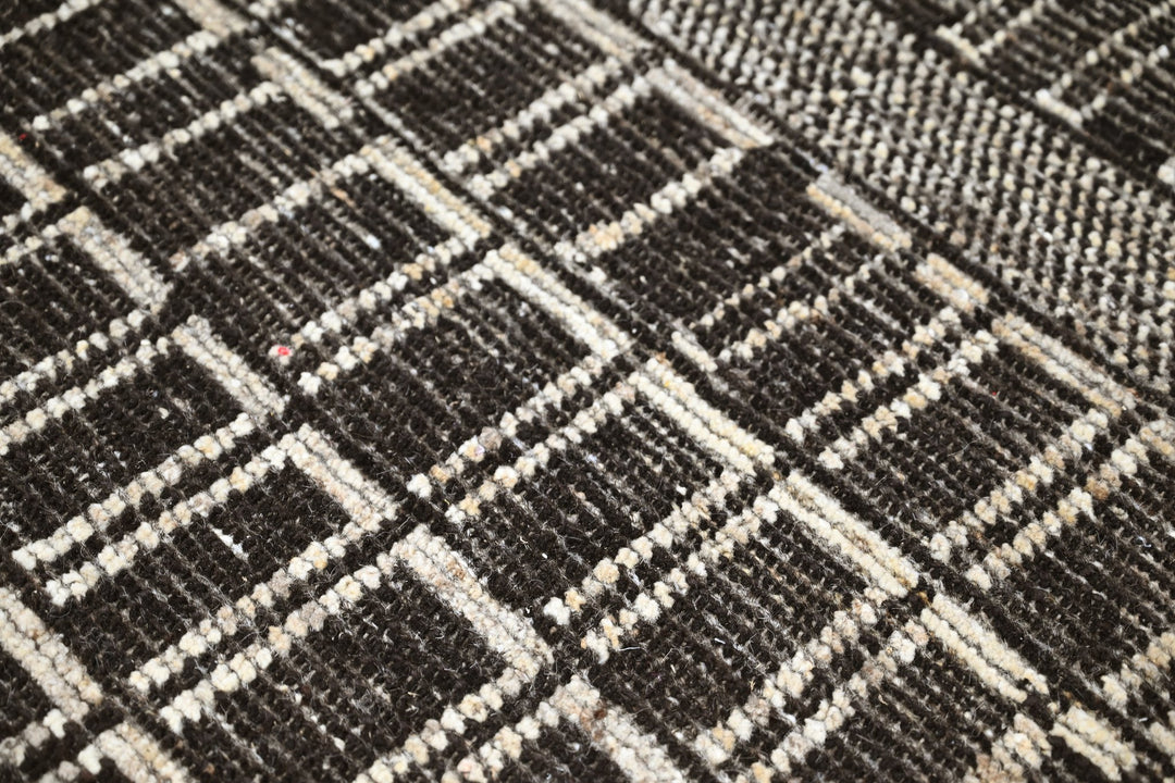 black Runner rug 3' 0" x 9' 0"