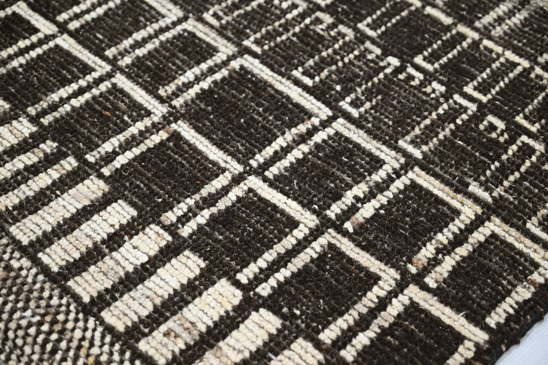 black Runner rug 3' 0" x 9' 0"
