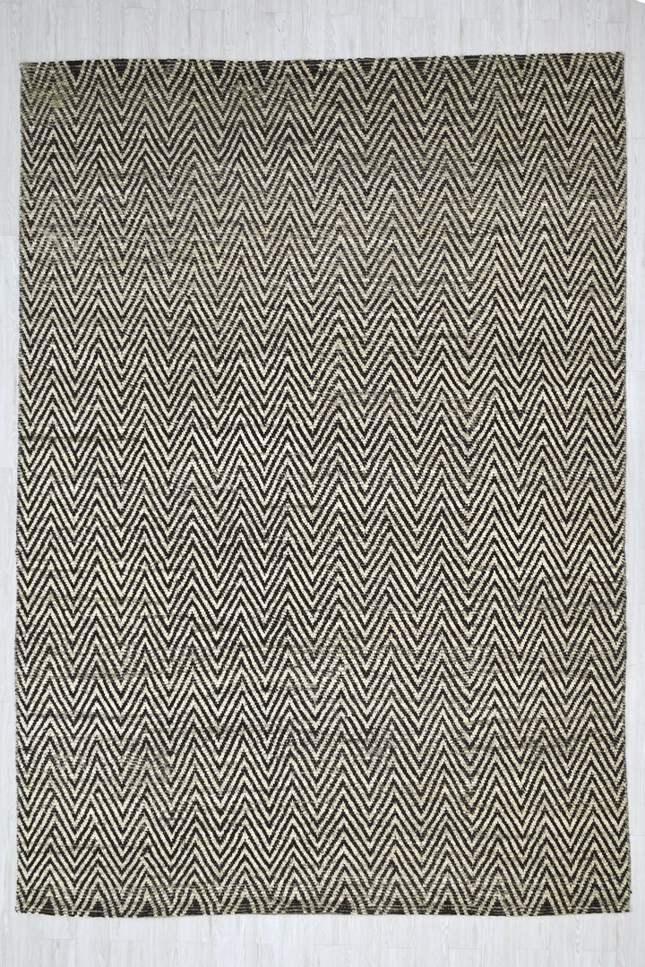 black Oversized rug 9' 0" x 11' 0"