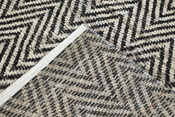 black Oversized rug 9' 0" x 11' 0"