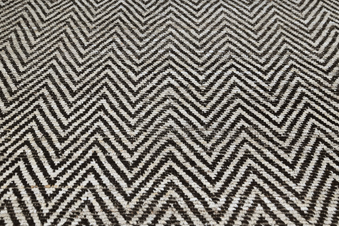 black Oversized rug 9' 0" x 11' 0"