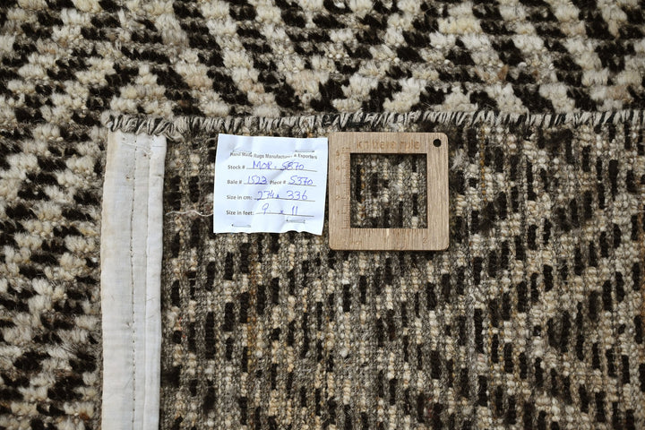black Oversized rug 9' 0" x 11' 0"
