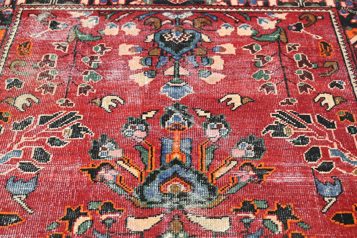 red Accent rug 4' 3" x 6' 4"