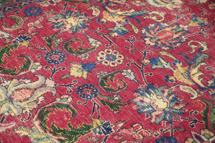 red Medium rug 4' 3" x 6' 11"