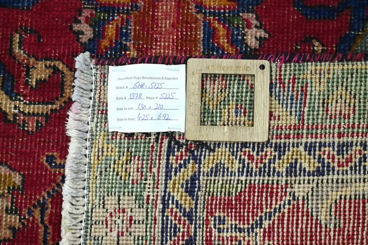 red Medium rug 4' 3" x 6' 11"
