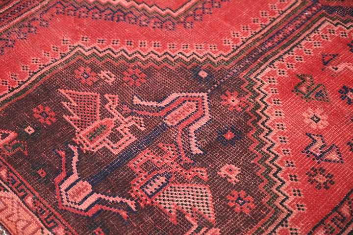 red Medium rug 4' 10" x 7' 5"