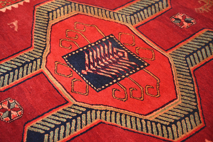 red Medium rug 4' 5" x 7' 11"