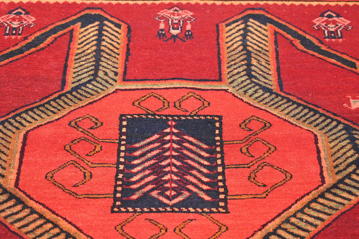 red Medium rug 4' 5" x 7' 11"