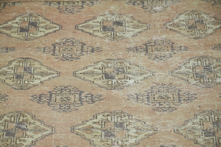 brown Accent rug 3' 10" x 5' 0"