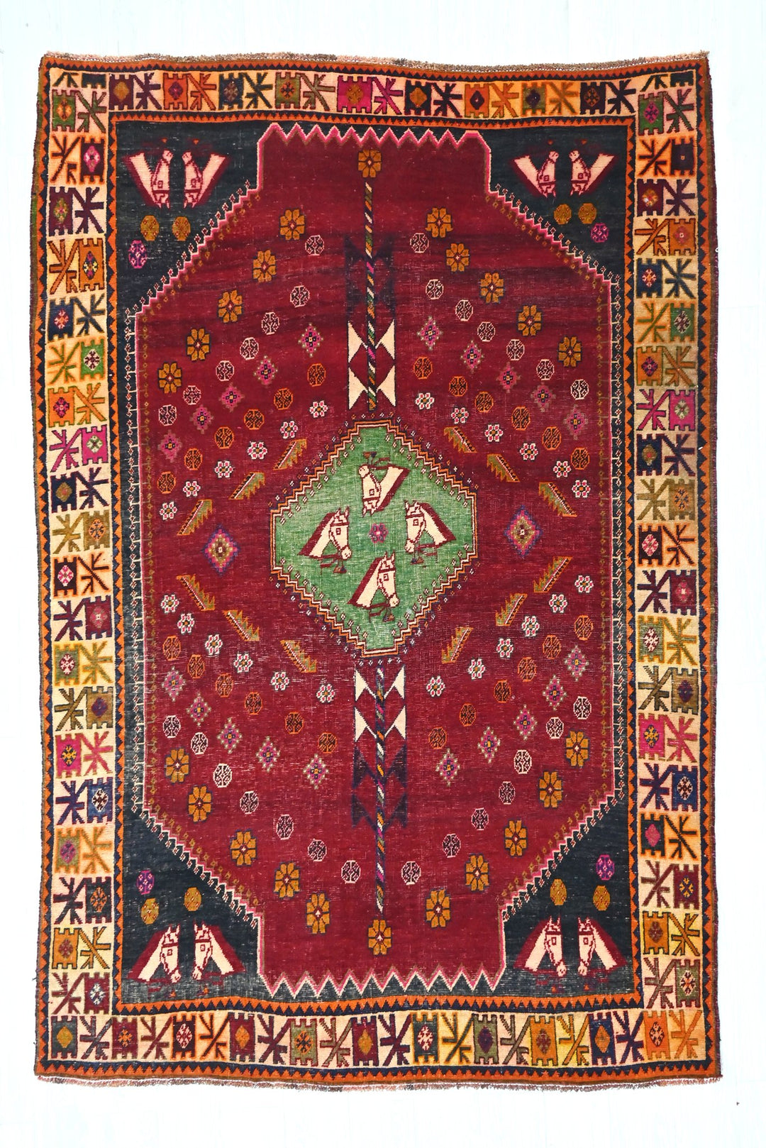 red Medium rug 5' 6" x 7' 10"