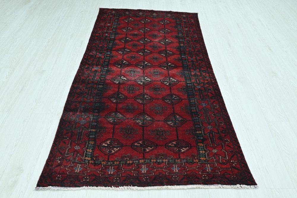 red Medium rug 3' 6" x 6' 9"