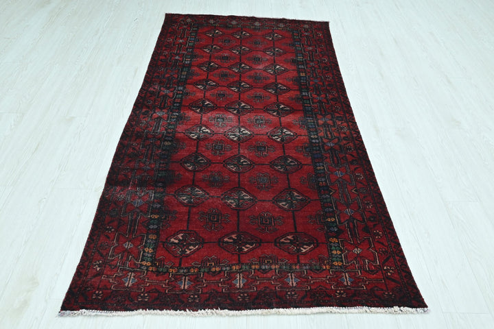 red Medium rug 3' 6" x 6' 9"