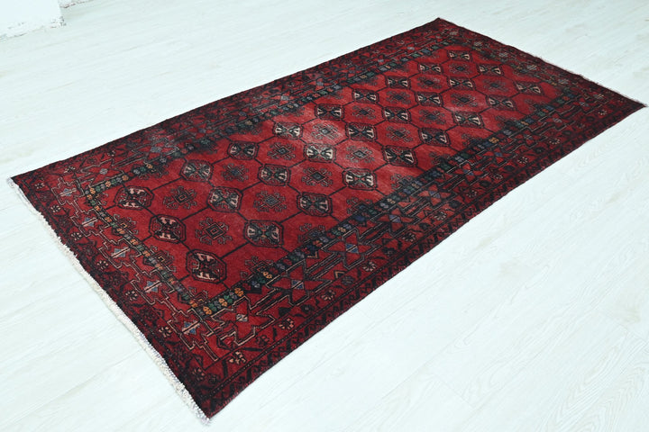 red Medium rug 3' 6" x 6' 9"