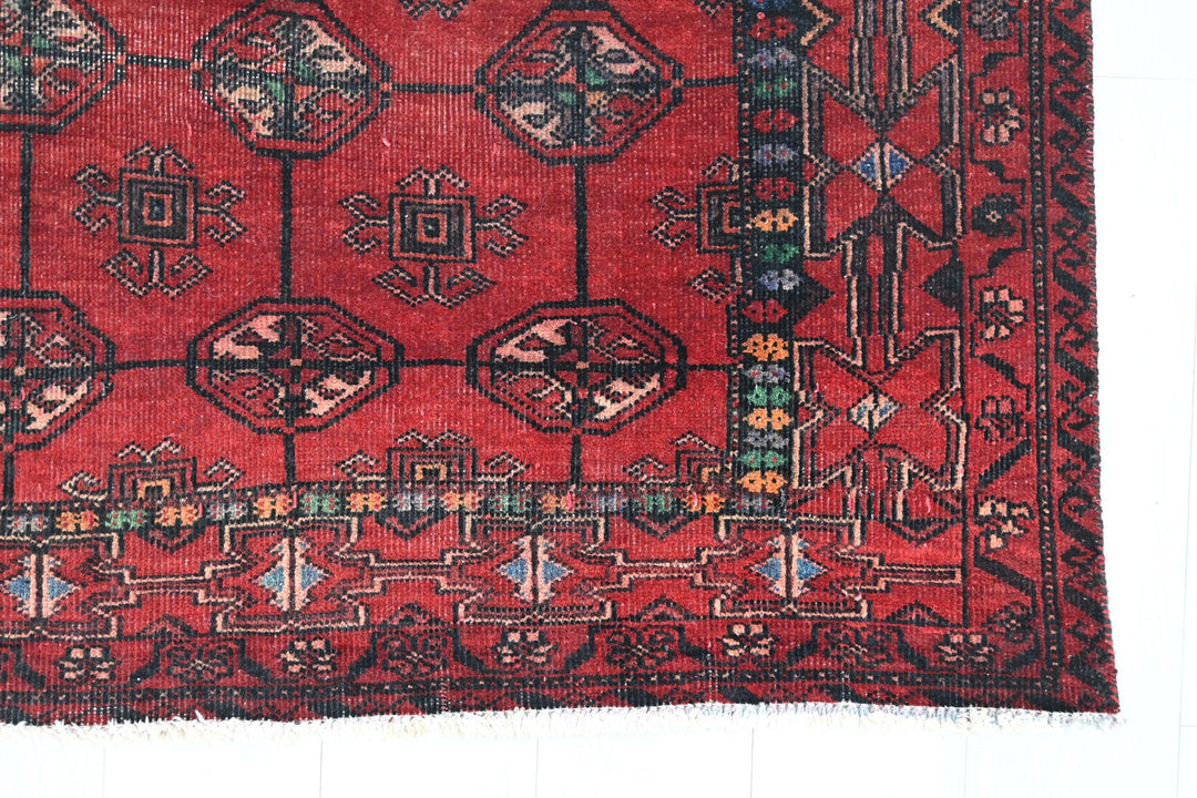 red Medium rug 3' 6" x 6' 9"