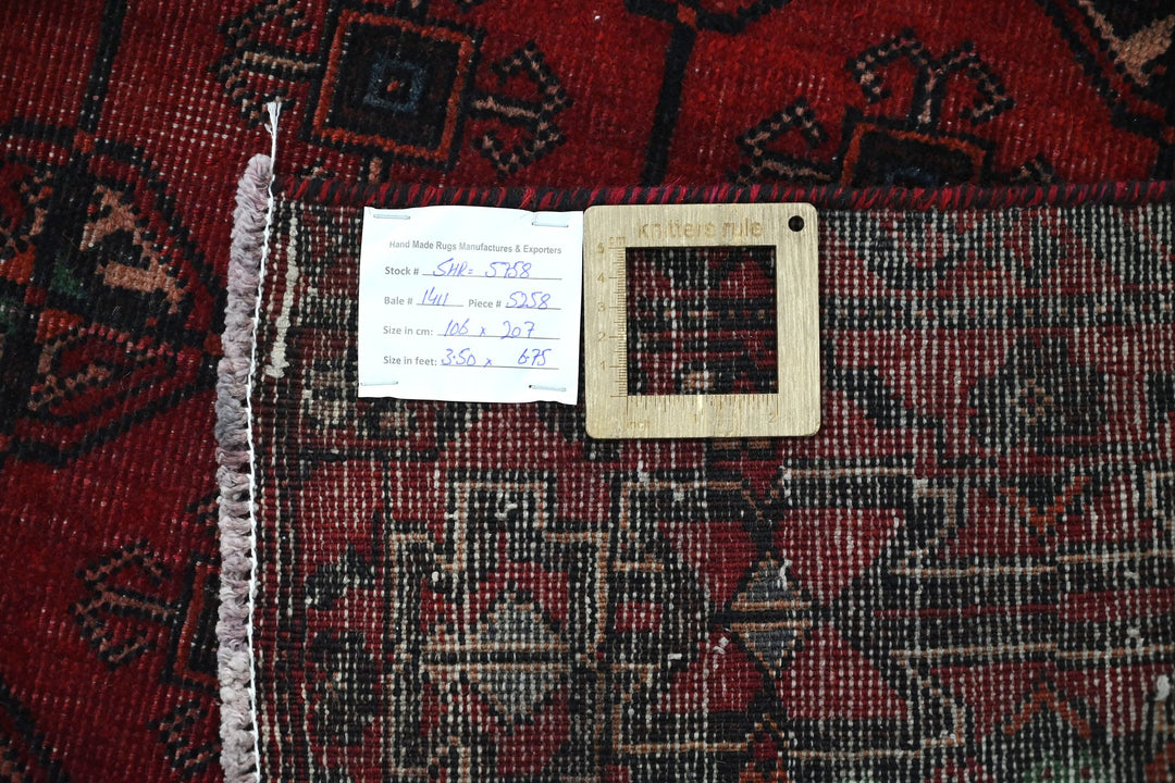 red Medium rug 3' 6" x 6' 9"