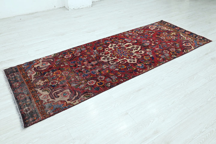 red Runner rug 2' 10" x 8' 0"
