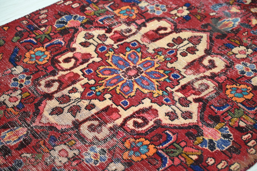 red Runner rug 2' 10" x 8' 0"