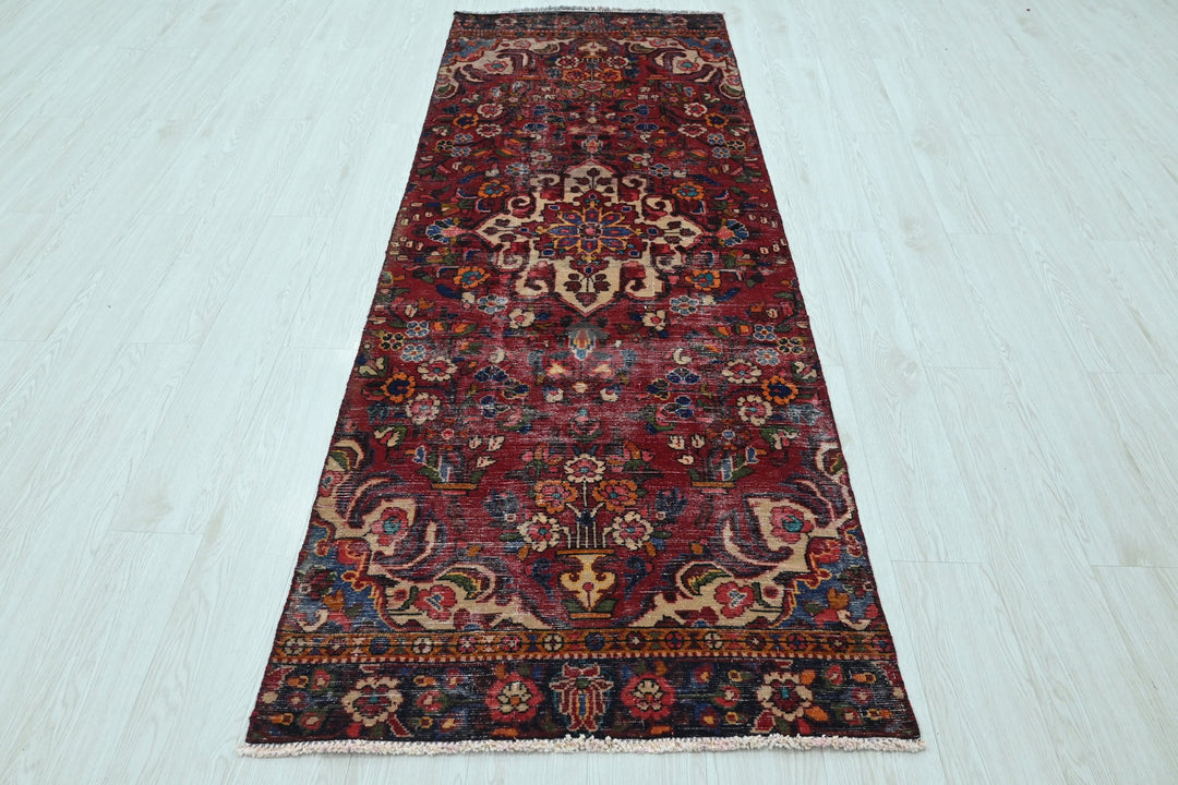 red Runner rug 2' 10" x 8' 0"