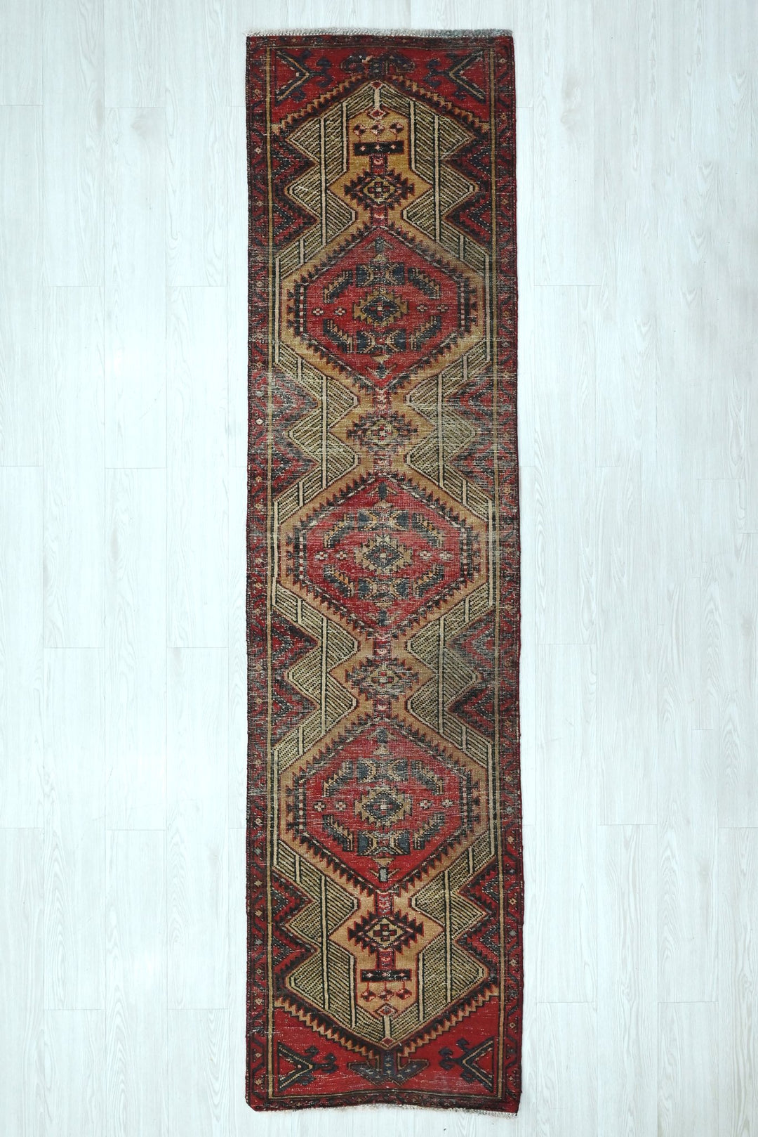 red Runner rug 2' 1" x 9' 0"