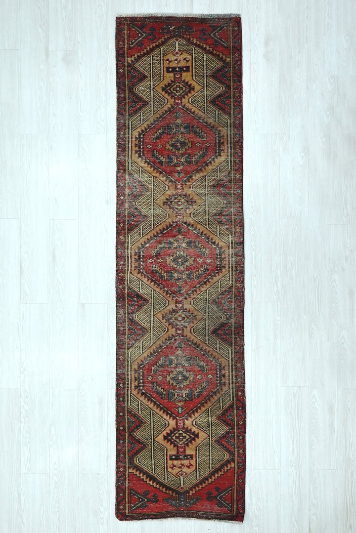 red Runner rug 2' 1" x 9' 0"