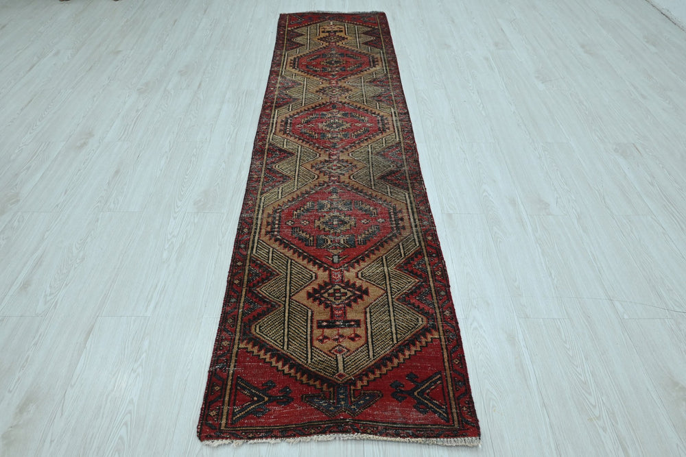 red Runner rug 2' 1" x 9' 0"