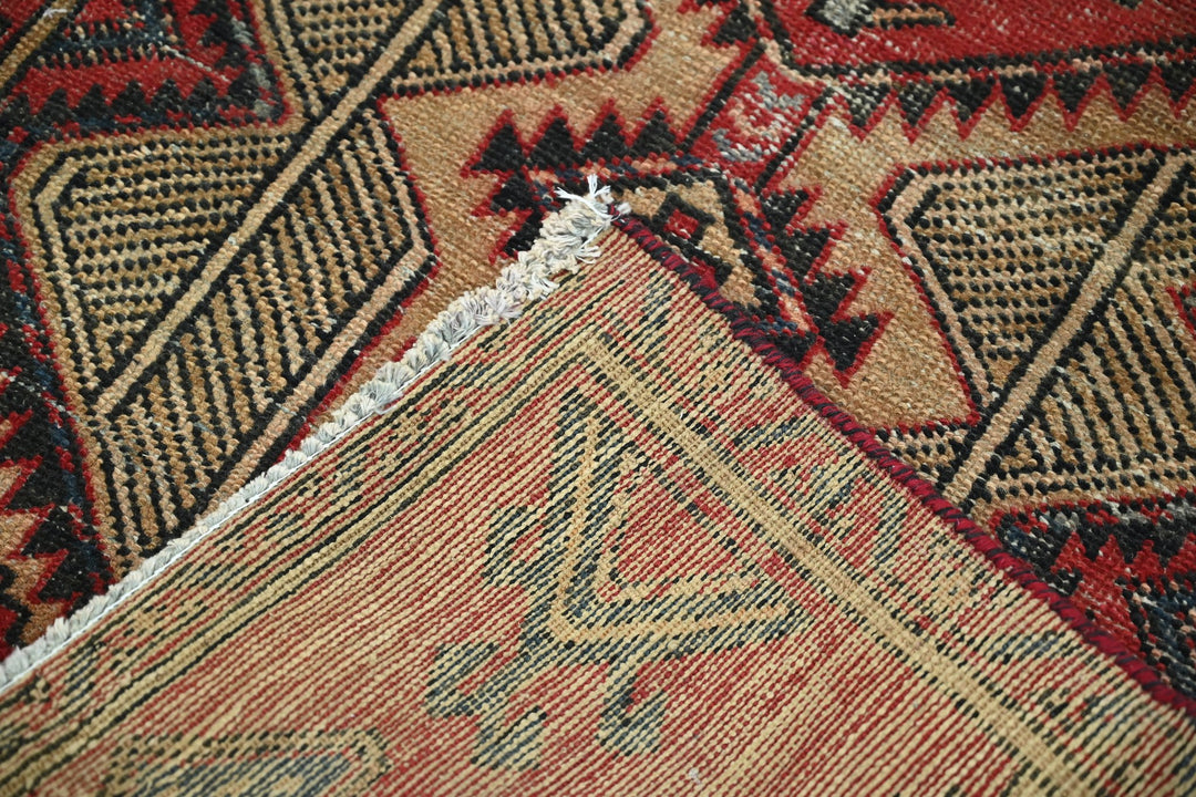 red Runner rug 2' 1" x 9' 0"