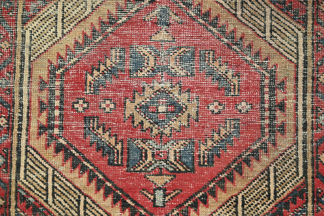 red Runner rug 2' 1" x 9' 0"