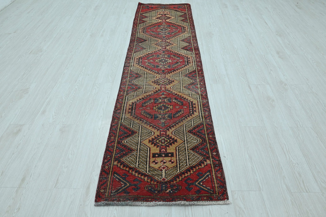 red Runner rug 2' 1" x 9' 0"