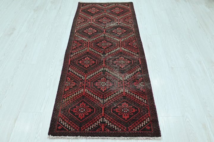 black Runner rug 2' 3" x 5' 7"