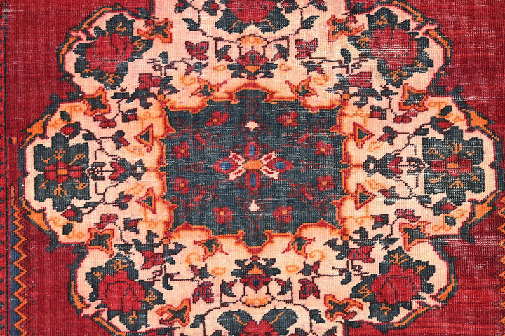 red Large rug 5' 3" x 9' 10"