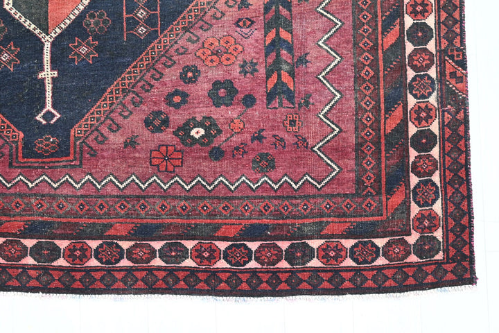 red Large rug 6' 0" x 9' 11"