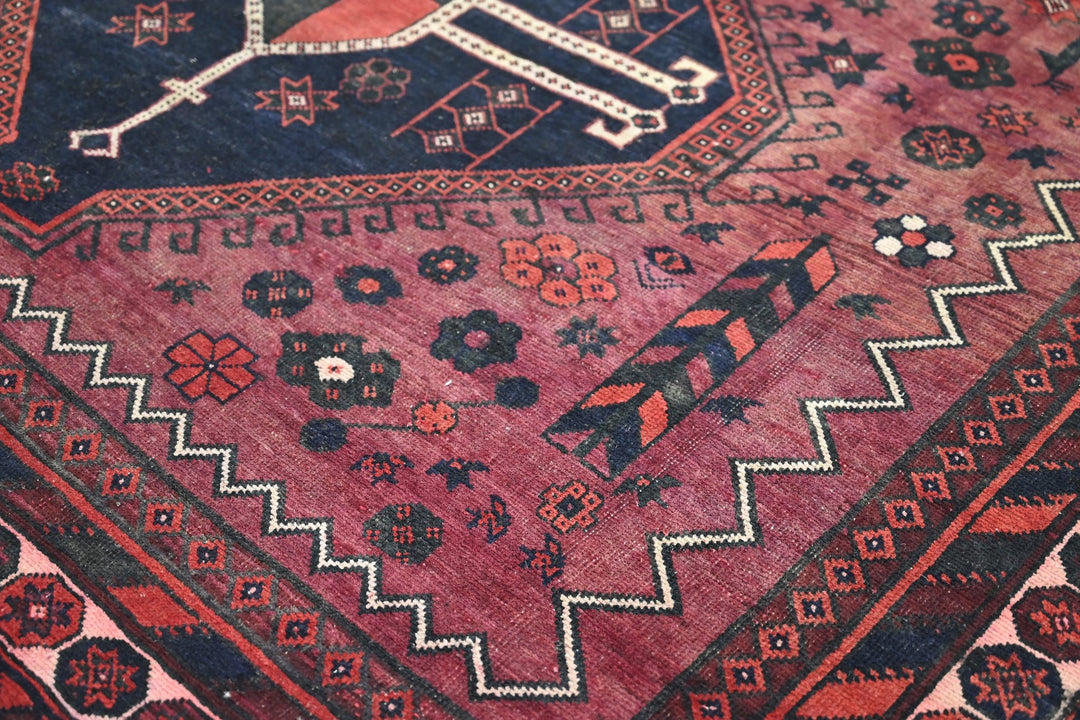 red Large rug 6' 0" x 9' 11"