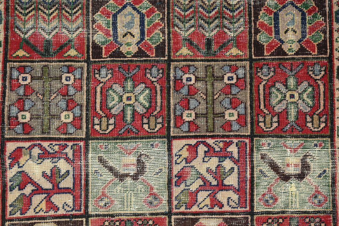red Medium rug 4' 8" x 9' 2"