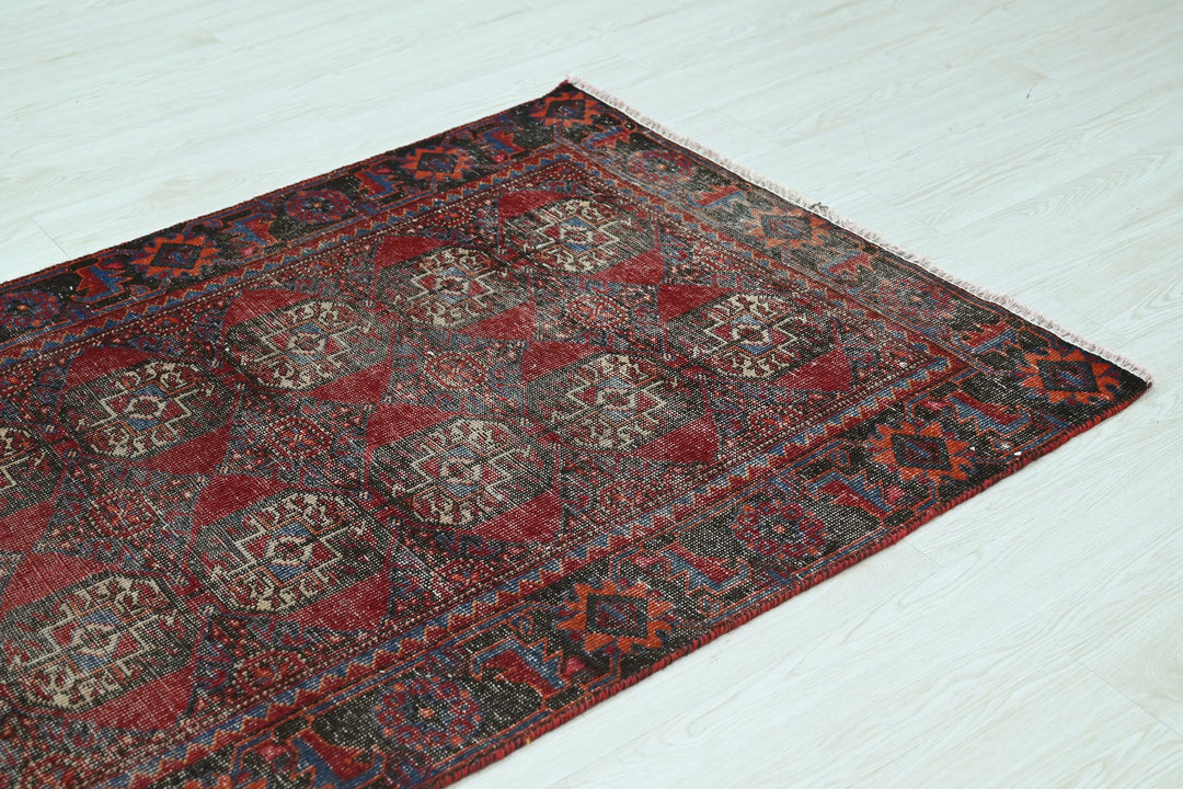 red Runner rug 3' 3" x 9' 0"