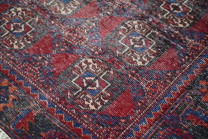 red Runner rug 3' 3" x 9' 0"