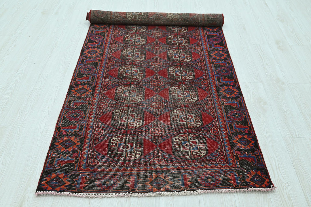 red Runner rug 3' 3" x 9' 0"
