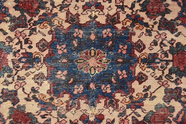 red Large rug 4' 11" x 9' 8"