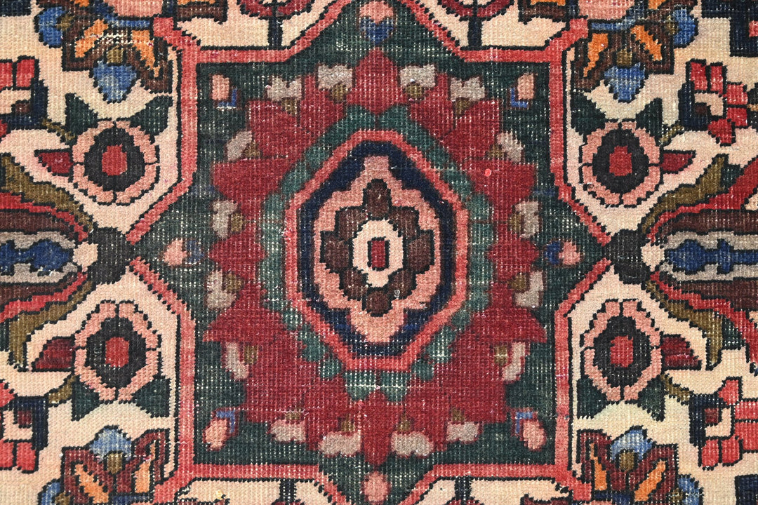 red Medium rug 6' 2" x 9' 4"