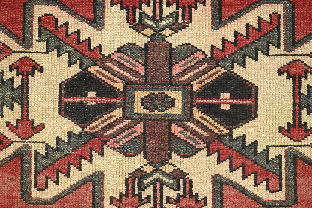 red Accent rug 3' 7" x 6' 2"