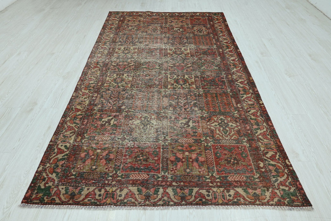 red Large rug 5' 0" x 9' 8"