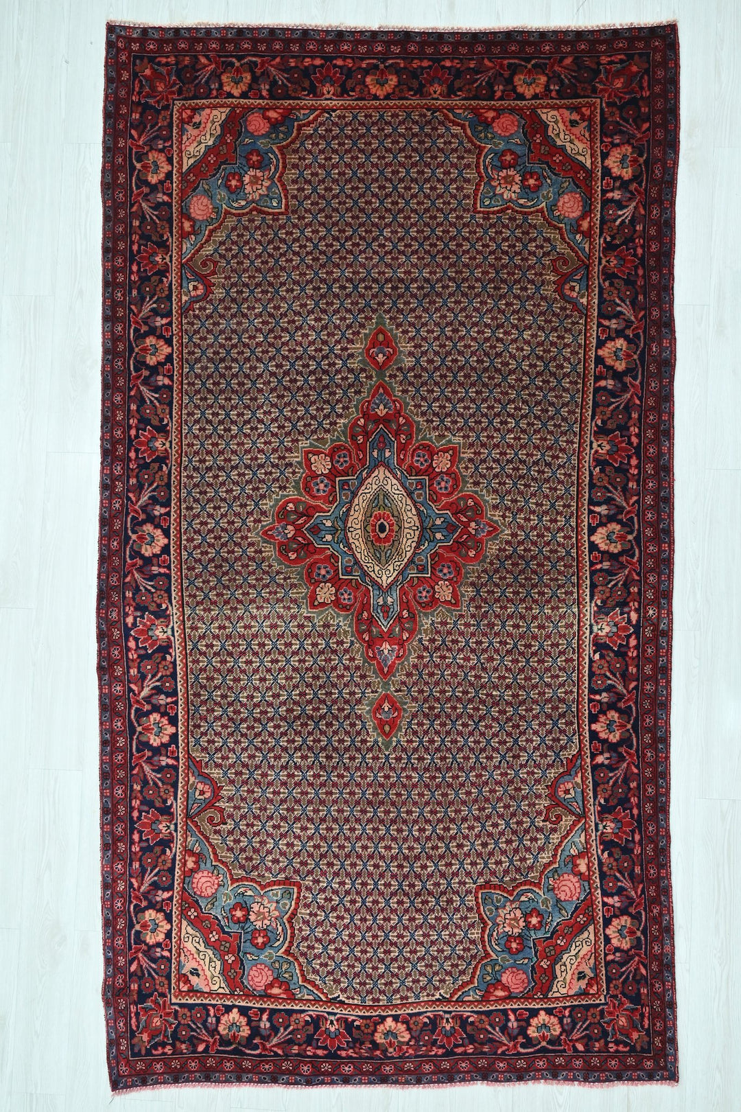 brown Large rug 5' 2" x 9' 9"