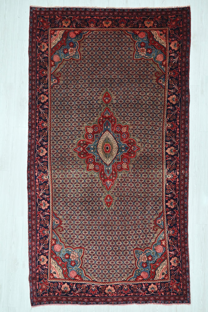 brown Large rug 5' 2" x 9' 9"